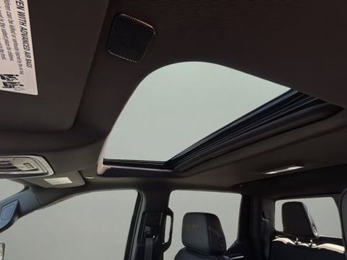 Used 2024 Chevrolet Silverado 1500 High Country w/ High Country Premium Package image 19