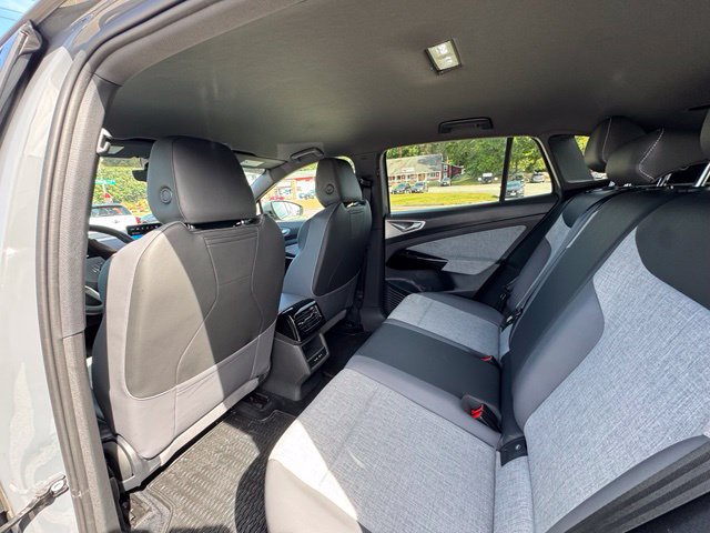 Certified 2025 Volkswagen ID.4 Pro AWD/4WD image 10