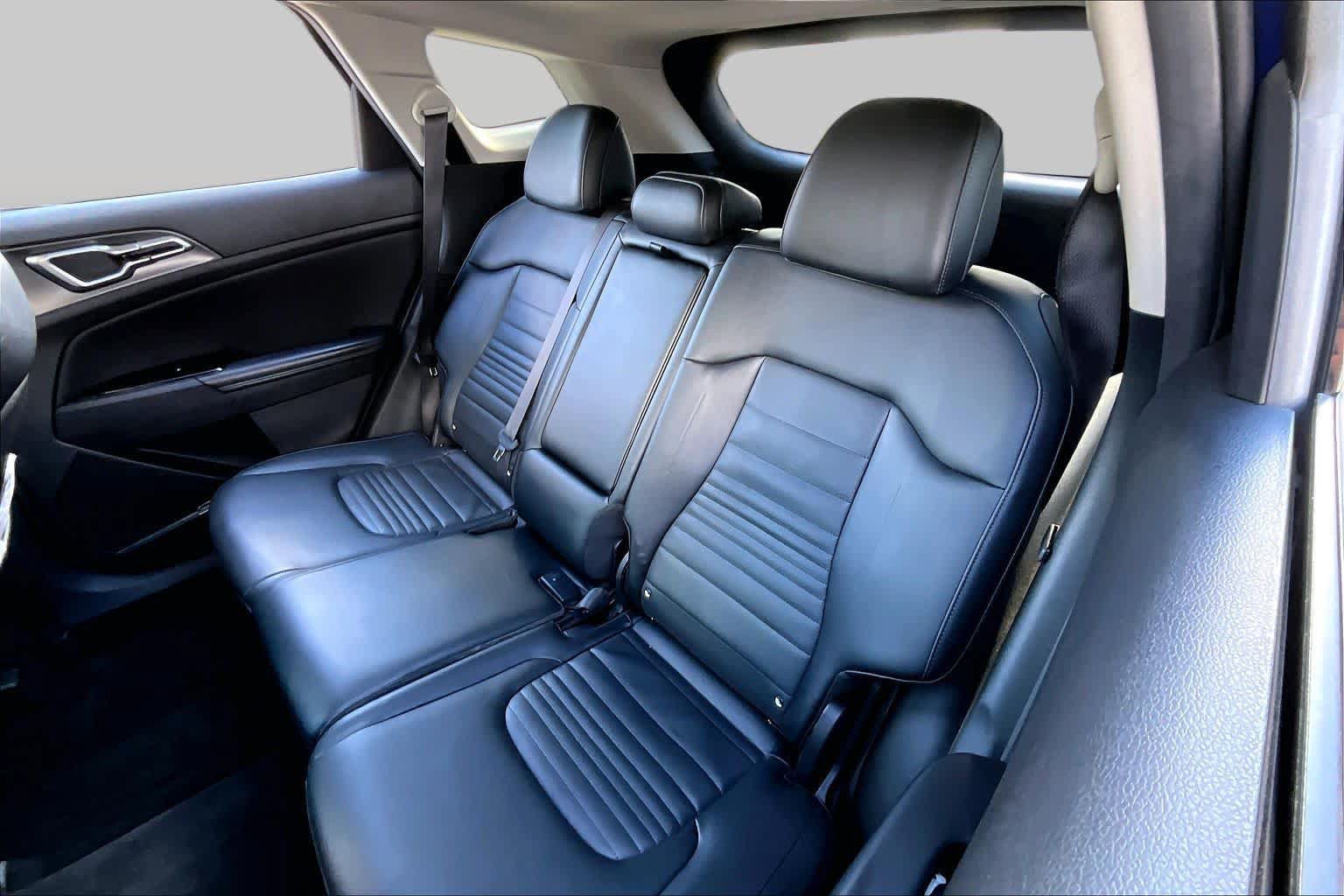 Used 2023 Kia Sportage SX FWD image 18