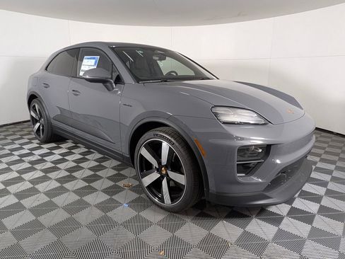 New 2025 Porsche Macan 4 Electric image 9