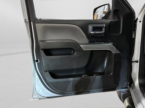 Used 2018 Chevrolet Silverado 1500 LT w/ All Star Edition image 15