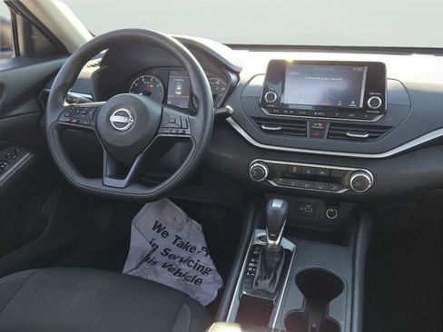 Used 2024 Nissan Altima 2.5 S image 18