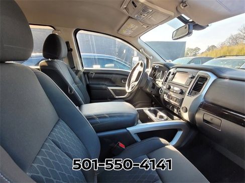 Used 2016 Nissan Titan SV image 8