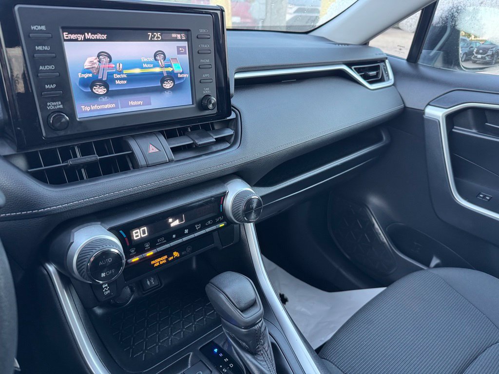 Used 2019 Toyota RAV4 LE AWD/4WD image 10