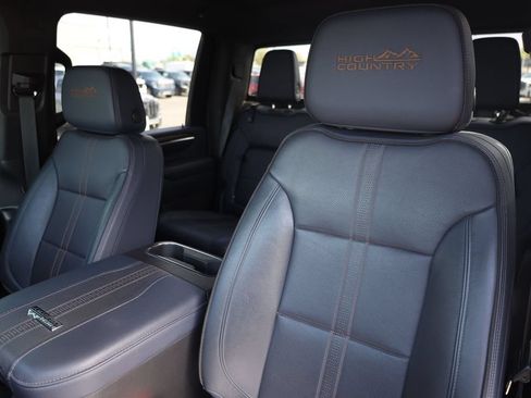 Used 2024 Chevrolet Silverado 2500 High Country w/ Z71 Off-Road Package AWD/4WD image 17