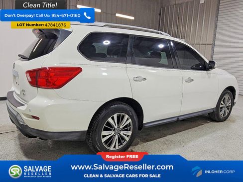 Used 2020 Nissan Pathfinder SV image 4