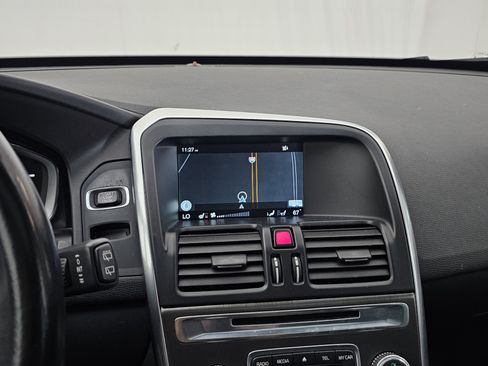 Used 2015 Volvo XC60 T5 image 24