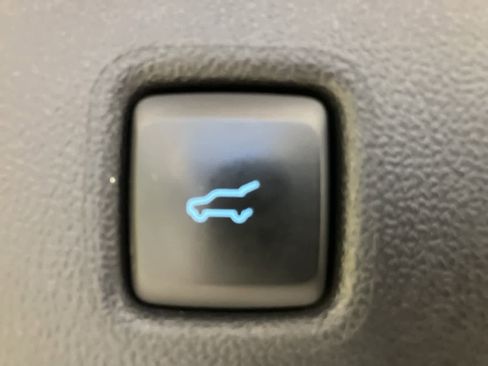 Certified 2021 Ford Escape SEL w/ SEL Stealth AWD Package image 29