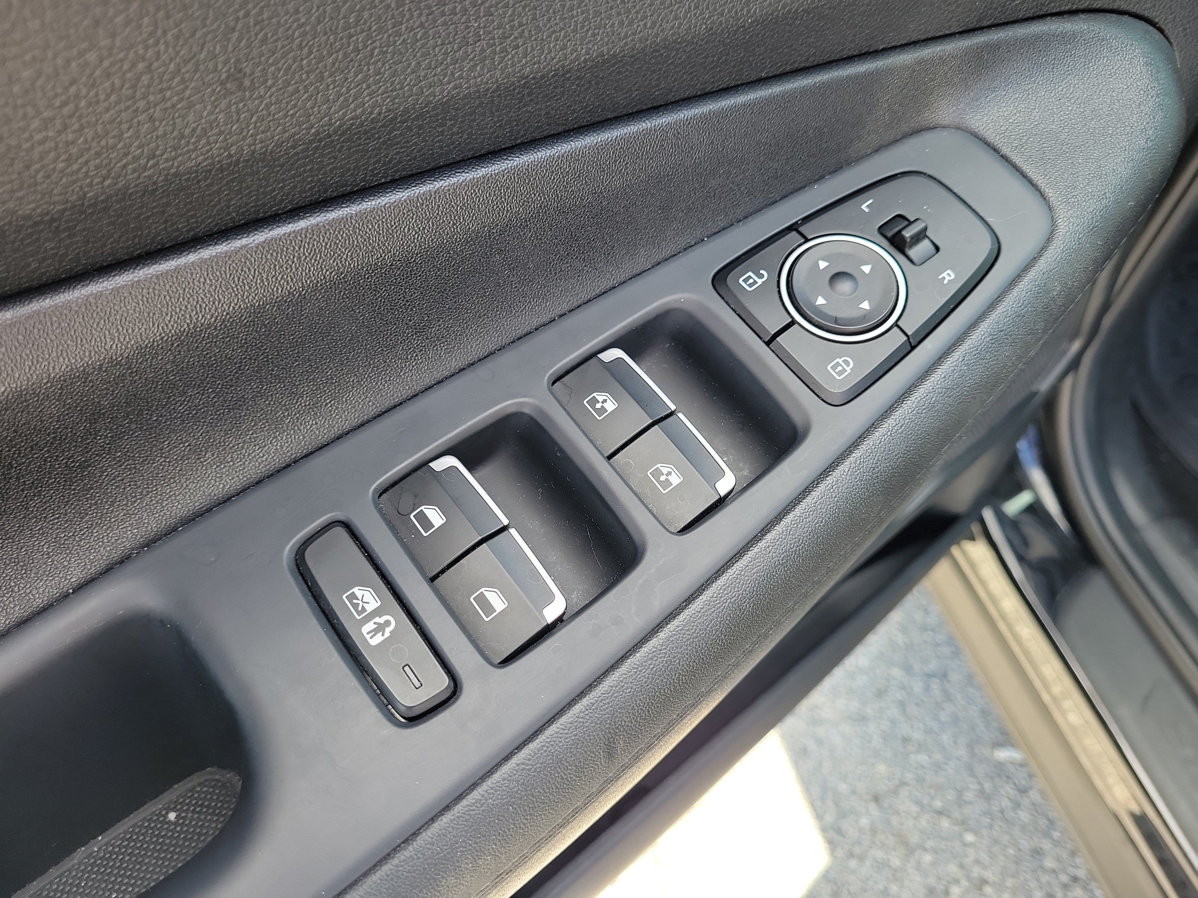 Used 2023 Hyundai Santa Fe SEL AWD/4WD image 12