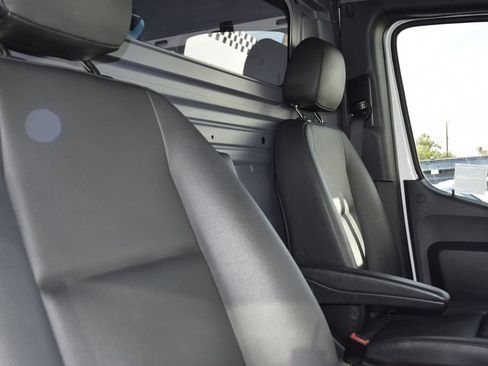 Used 2024 Mercedes-Benz Sprinter 2500 w/ Acoustic Package image 10