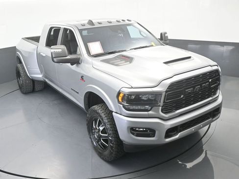 Used 2024 RAM 3500 Limited image 57