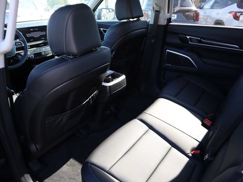 New 2025 Kia Telluride LX FWD image 11