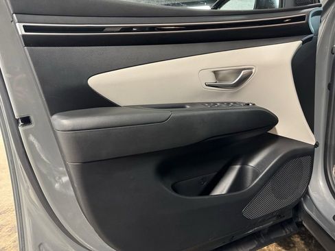 Used 2024 Hyundai Tucson SE image 19