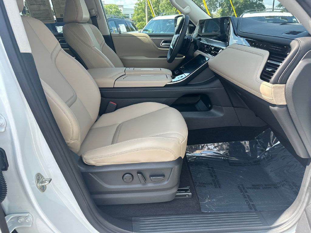 Used 2026 INFINITI QX80 Pure RWD image 11
