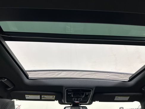 Used 2016 Land Rover Range Rover HSE image 19