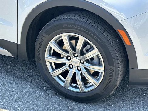 Used 2021 Cadillac XT4 Premium Luxury w/ Cold Weather Package FWD image 7