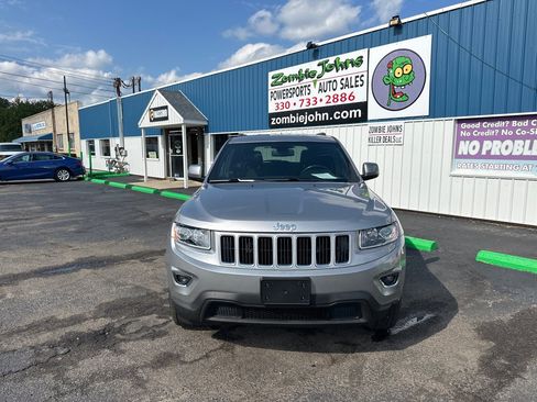 Used 2015 Jeep Grand Cherokee Laredo w/ Quick Order Package 23E AWD/4WD image 2