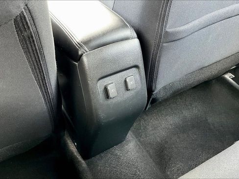 Used 2023 Nissan Kicks SR FWD image 11