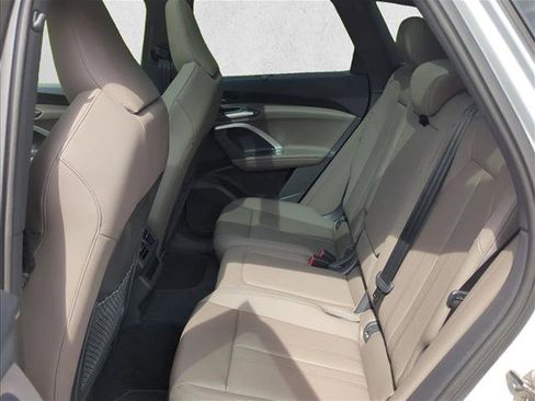 Used 2025 Audi Q5 Premium Plus AWD/4WD image 18