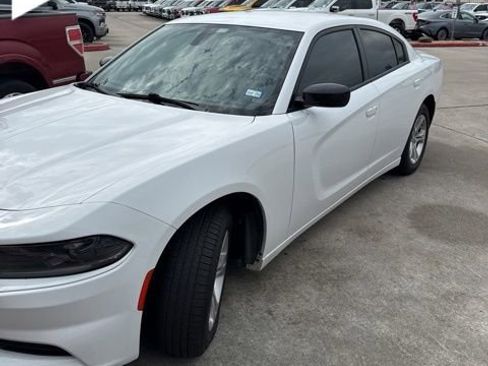 Used 2023 Dodge Charger SXT image 4