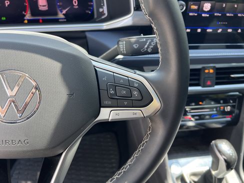 Certified 2025 Volkswagen Taos SEL image 19