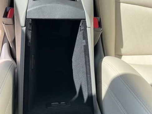 Used 2020 Cadillac XT5 Premium Luxury AWD/4WD image 28