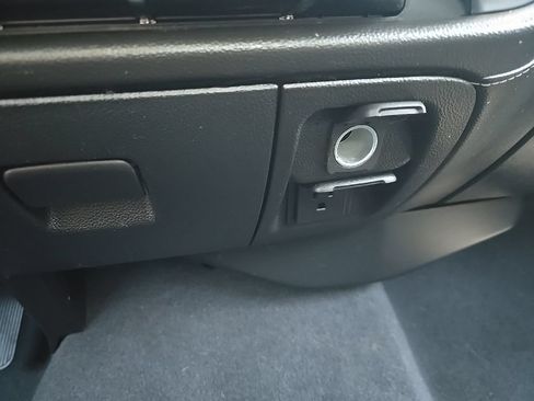 Used 2019 GMC Sierra 1500 SLE w/ Black Pack AWD/4WD image 46