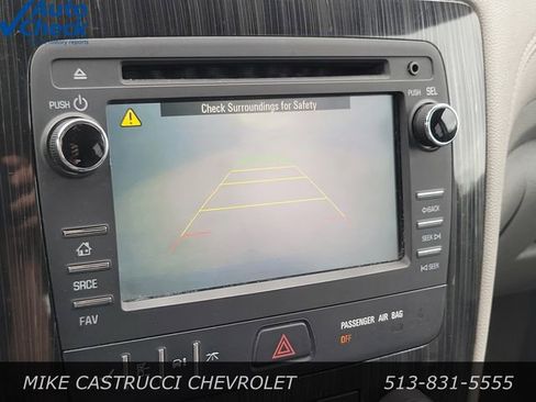 Used 2015 Chevrolet Traverse LT w/ Style and Technology Package FWD image 17