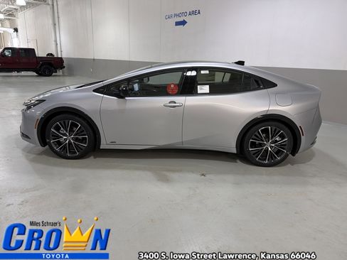 New 2026 Toyota Prius Limited AWD/4WD image 5