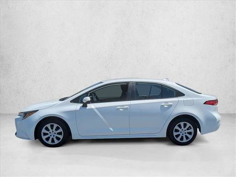 Used 2024 Toyota Corolla LE FWD image 9