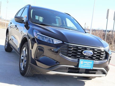 Used 2025 Ford Escape ST-Line image 6