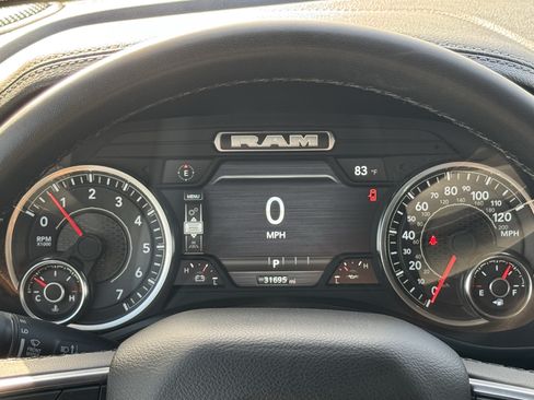 Used 2025 RAM 1500 Laramie w/ Sport Appearance Package AWD/4WD image 15