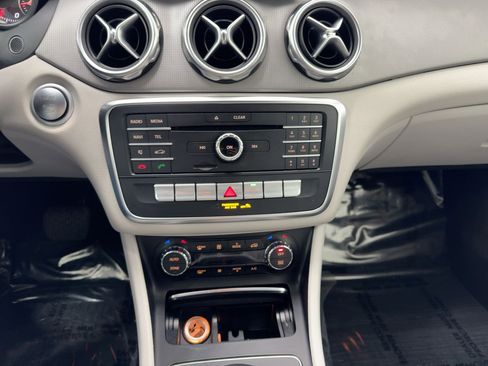 Used 2020 Mercedes-Benz GLA 250 image 24