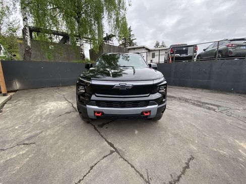 Used 2026 Chevrolet Silverado EV Trail Boss AWD/4WD image 9