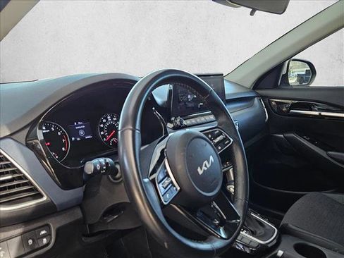 Used 2023 Kia Seltos Nightfall Edition image 9