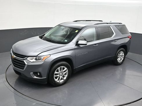 Used 2020 Chevrolet Traverse LT FWD image 18