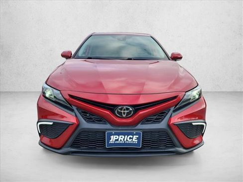 Used 2023 Toyota Camry SE w/ Convenience Package FWD image 2