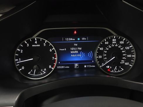 Used 2015 Nissan Murano SV w/ Premium Package image 19