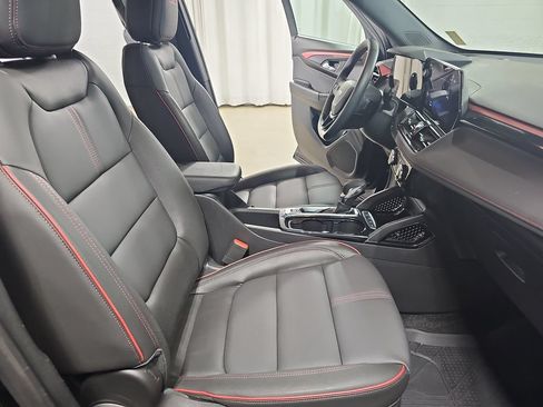 Used 2026 Chevrolet TrailBlazer RS w/ Convenience Package AWD/4WD image 13