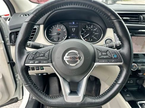 Used 2021 Nissan Rogue Sport SL image 28