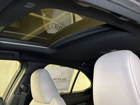 New 2026 Lexus UX 300h AWD image 6