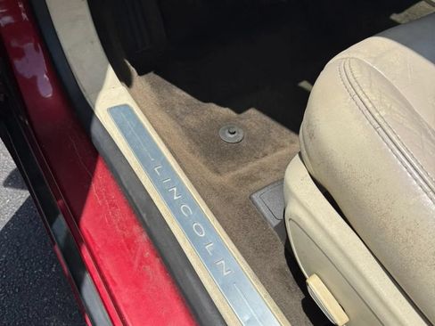 Used 2013 Lincoln MKZ AWD image 17