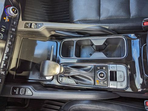 Used 2022 Kia Telluride EX w/ EX Premium Package image 21