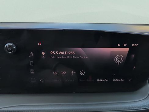 Used 2024 Buick Encore GX Sport Touring image 23