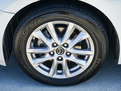 Used 2015 MAZDA MAZDA3 i Touring FWD image 10