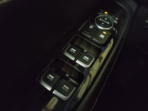 Used 2020 Kia Sorento LX w/ LX I4 Convenience Package FWD image 27