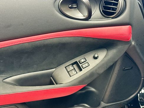 Used 2025 Nissan Z Performance w/ Floor Mat Package image 15