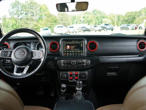 Used 2021 Jeep Wrangler Unlimited Sahara AWD/4WD image 10