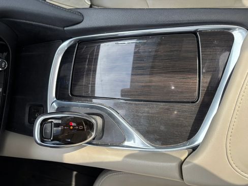 Used 2019 Buick Enclave Essence w/ Trailering Package, 5000 lbs. FWD image 34