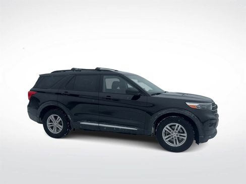 Used 2020 Ford Explorer XLT w/ Comfort Package image 2